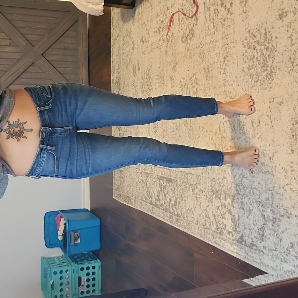 *5 items under $10 for $20* Mossimo jeans